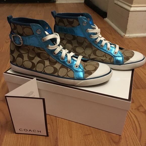 Coach Shoes - 🤩💕coach high tops